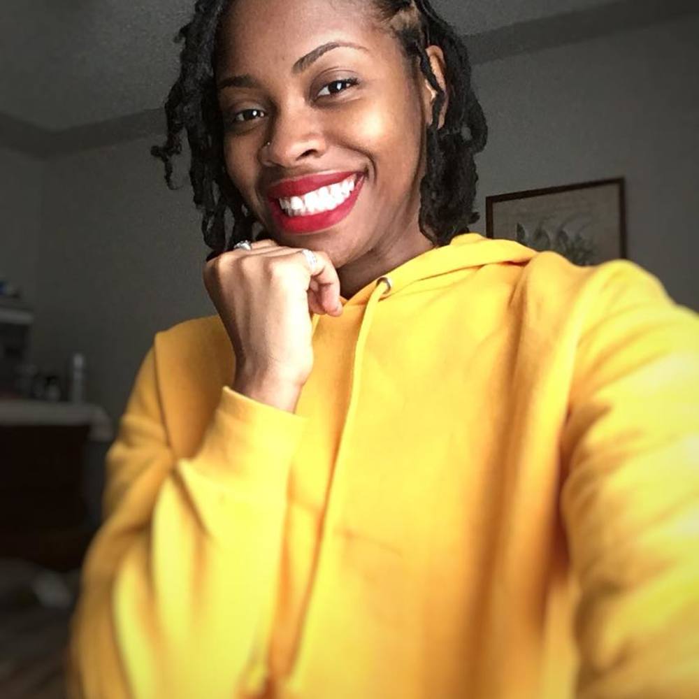 Meet your Posher, Destinee